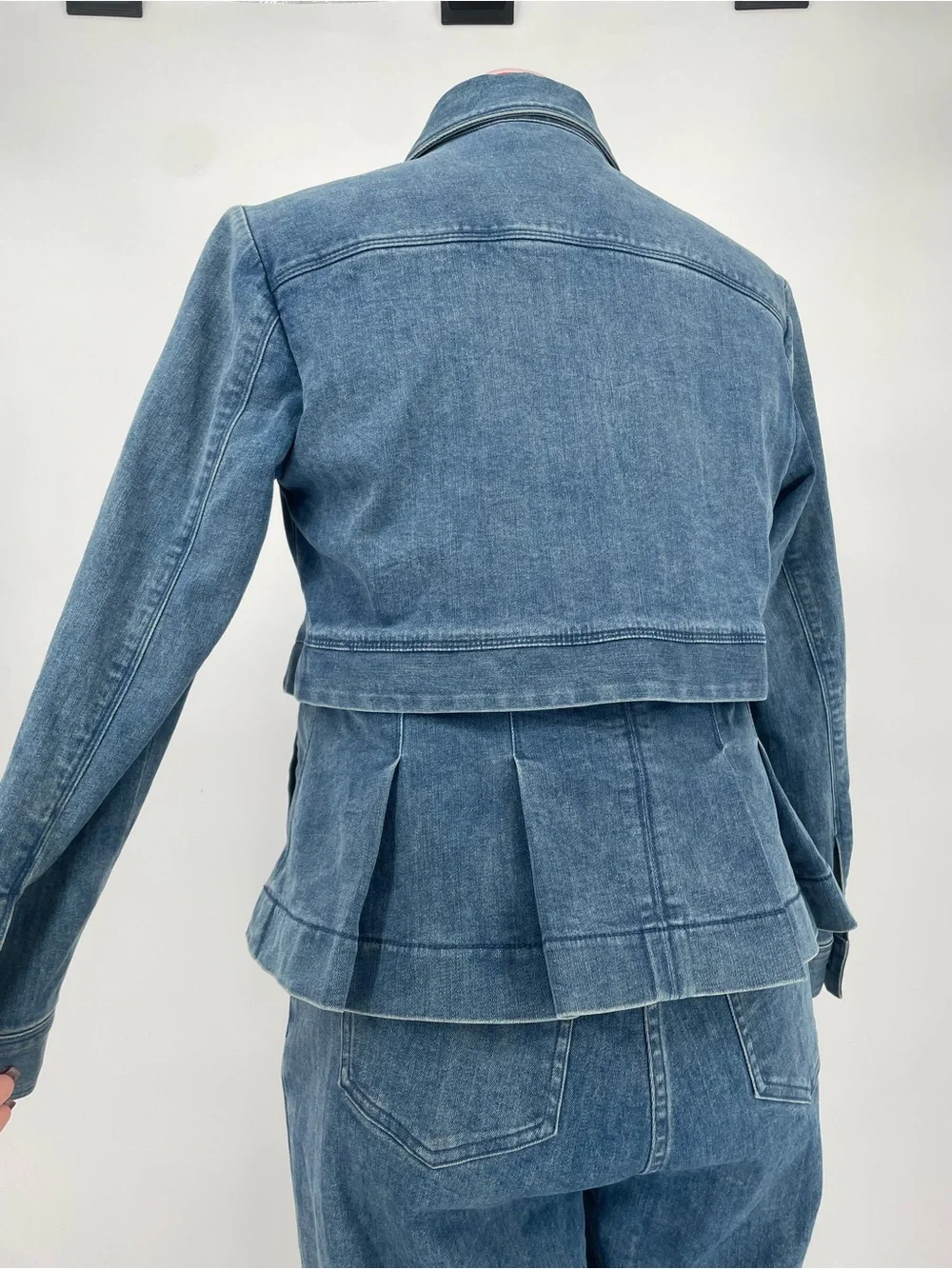 2 Piece Denim Set Per Se By Carlisle Pleated Jean Jacket & Straight Leg Jeans